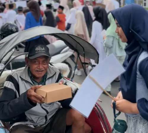 Bukan Sekadar Jalan Santai, Siswa SD Negeri Baleharjo Tebar Kebaikan Lewat Tadabur Alam